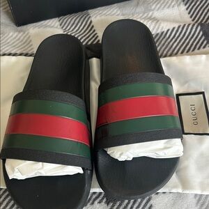 Gucci Black Slides with Green and Red Stripes men’s size 9